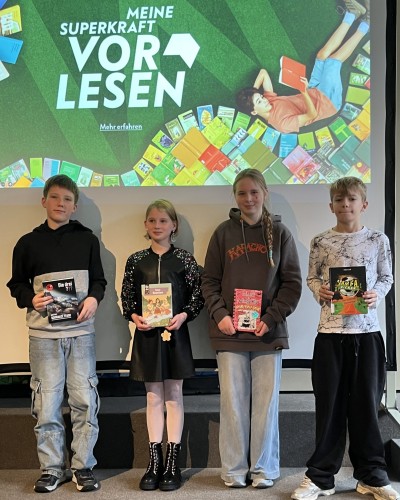 Wer liest, ist nie allein - Vorlesewettbewerb der Mittelschule Lindenberg